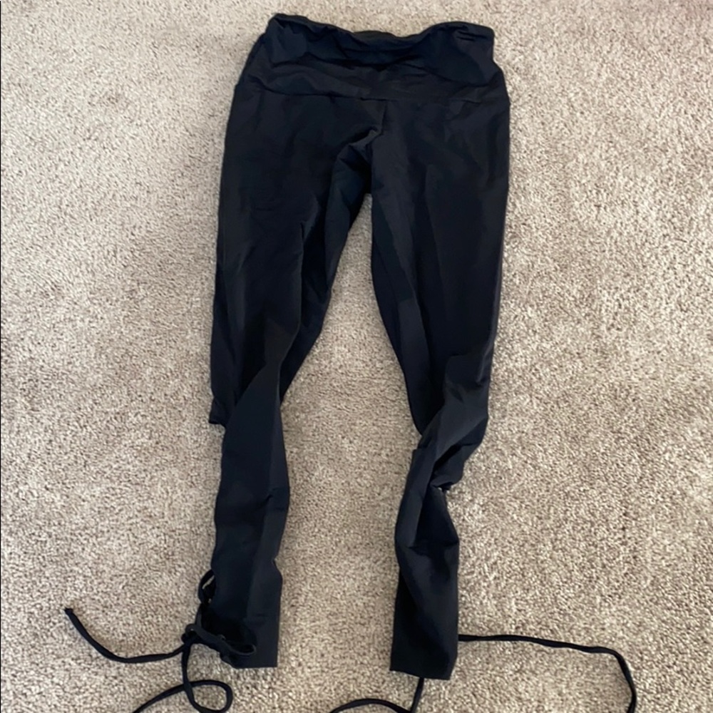 Onzie side tie leggings